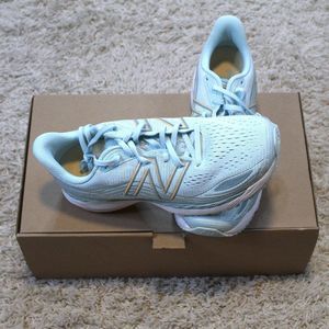NIB New Balance Fresh Foam 860v12 Road-Running Shoes - Women's